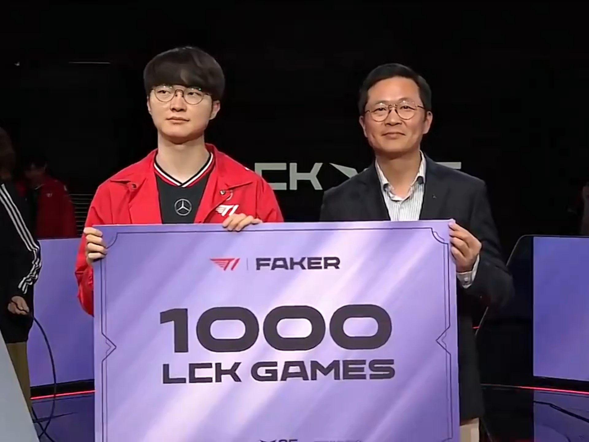 Faker在DWG比赛中表现优异，表现优异引发热议！全场沸腾不已的简单介绍